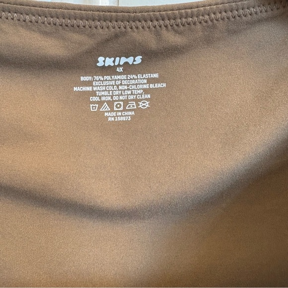 SKIMS Fits Everybody High Neck Thong Bodysuit in Oxide Size 4X - Picture 5 of 5